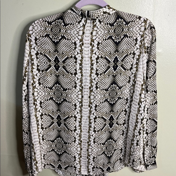 J. Crew Drapey tie-neck top in snakeskin print long sleeve blouse, size 8 - Picture 10 of 11